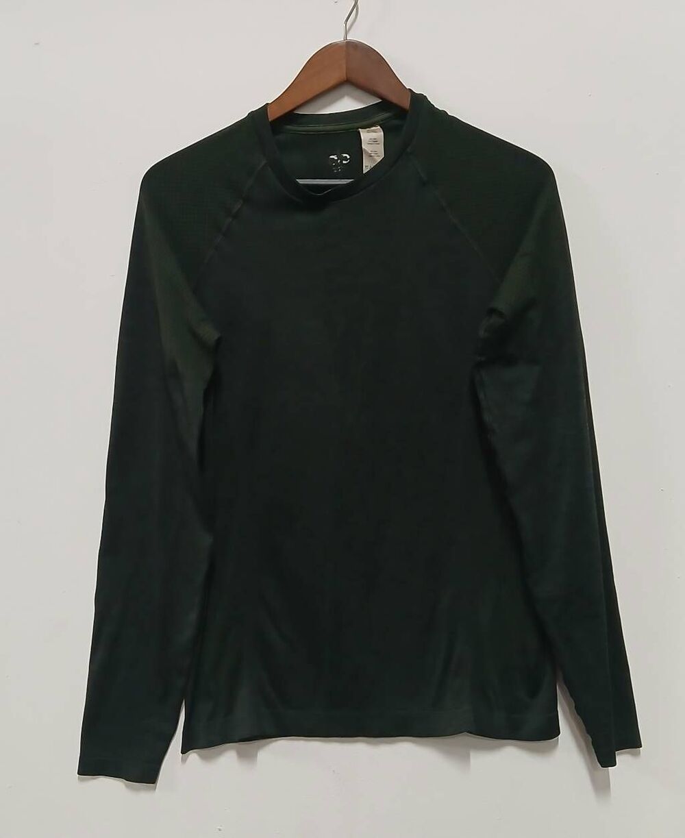 Alo mens medium longsleeve running shirt dark green crewneck